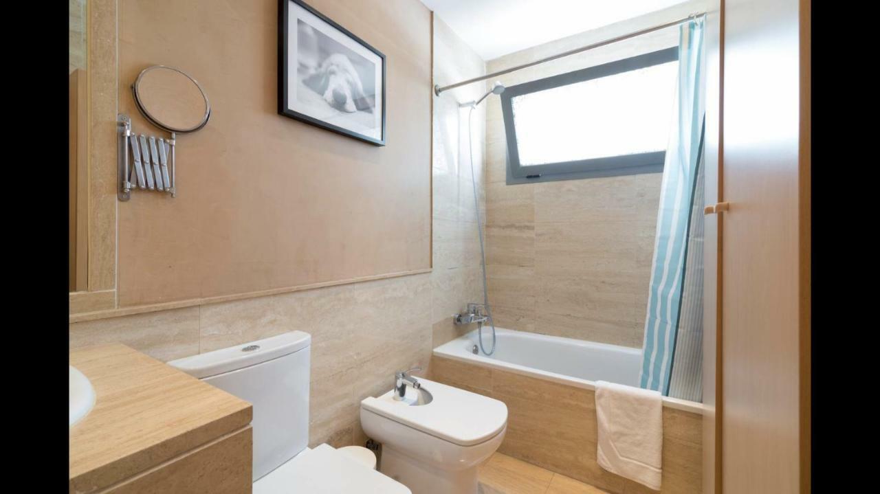 Apartamento Playa Y Piscina 1-2 Personas Malaga Exterior photo